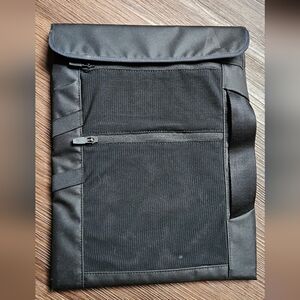 Boundary Supply Tech Sleeve